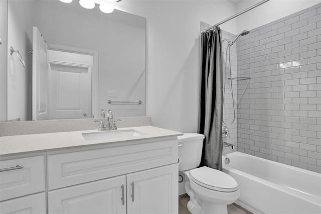 Building Photo - 1484 Weston Rd