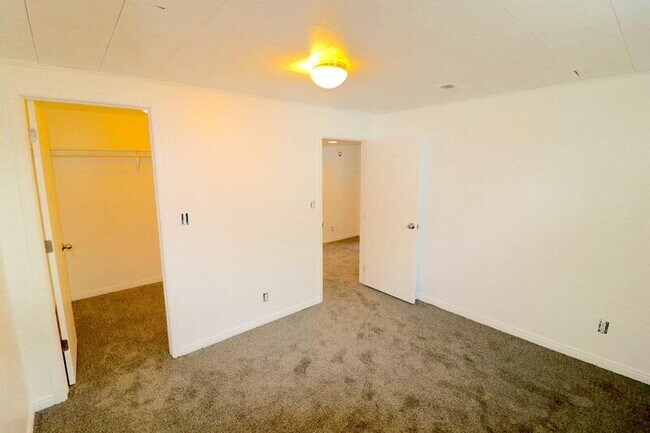Building Photo - 8068 Bryce Dr