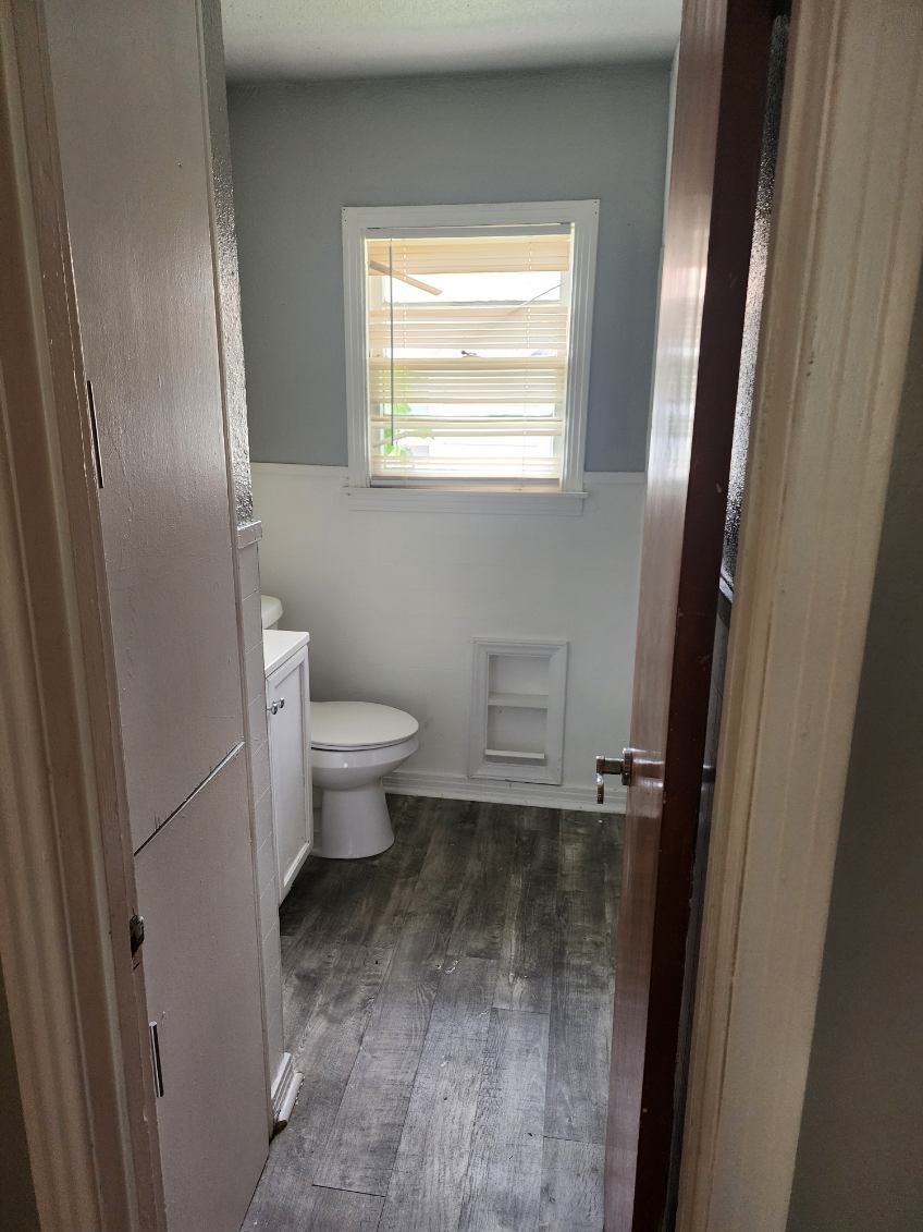 Building Photo - 2104 Date Ave