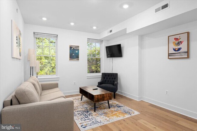 Building Photo - 2869 28th St NW