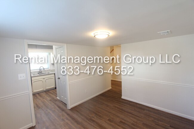 Building Photo - Newly Updated 3BR 2.5BA Townhome in Most Convenient Pelham Location