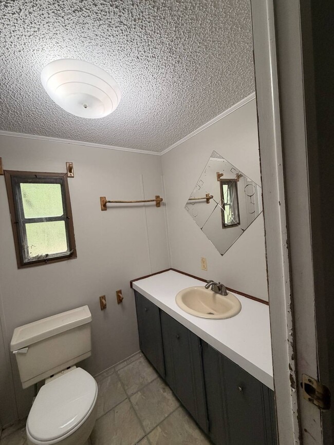 Building Photo - 48 Jenny's Way