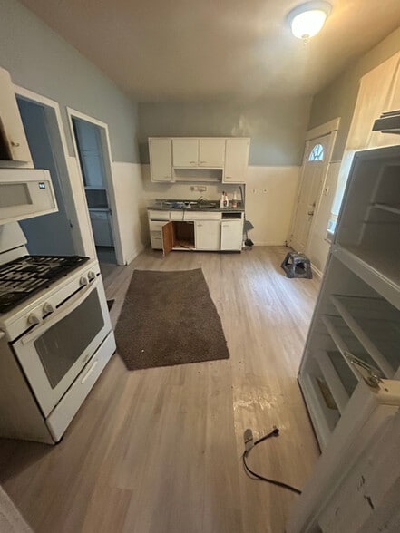 Building Photo - 6723 Sebert Ave