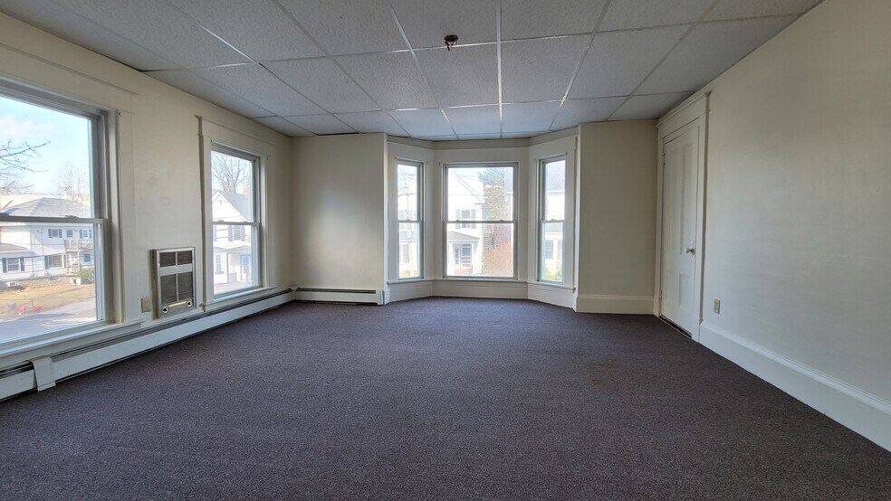 Building Photo - 31 Shaw St