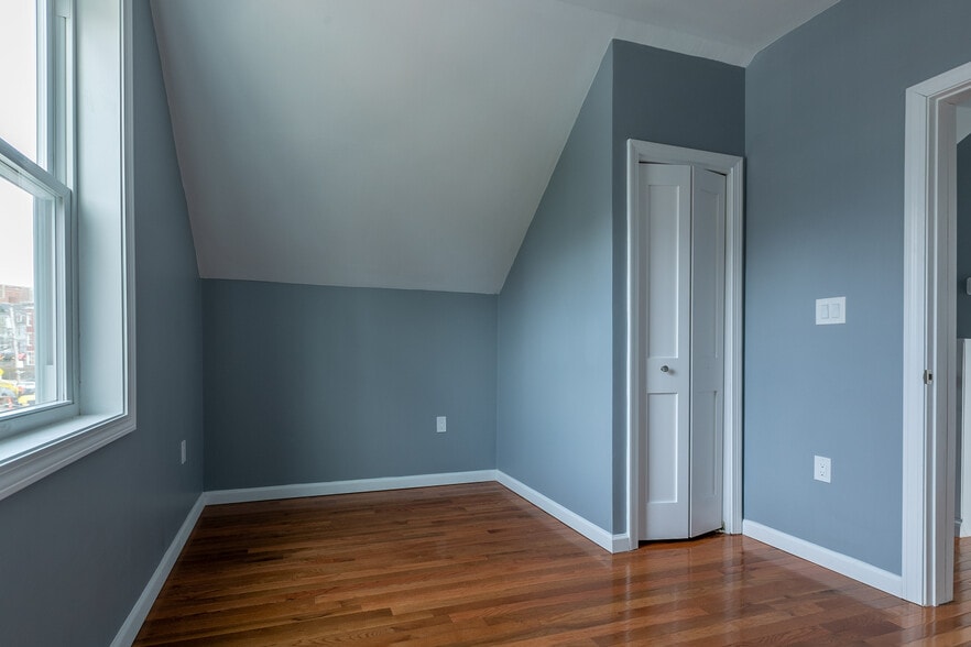 Building Photo - 6 Gannett St