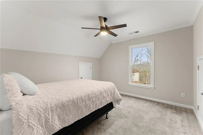 Building Photo - Beautiful home in Stratford on Lanier-5 bed 3 bath in sought after swim, tennis and lake community!