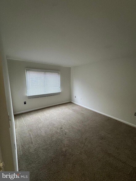 Building Photo - 3832 Bel Pre Rd