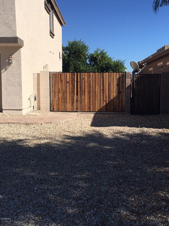 Building Photo - 15143 N 172nd Dr