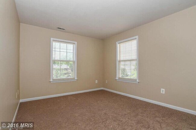 Building Photo - 2109 Bristol Dr