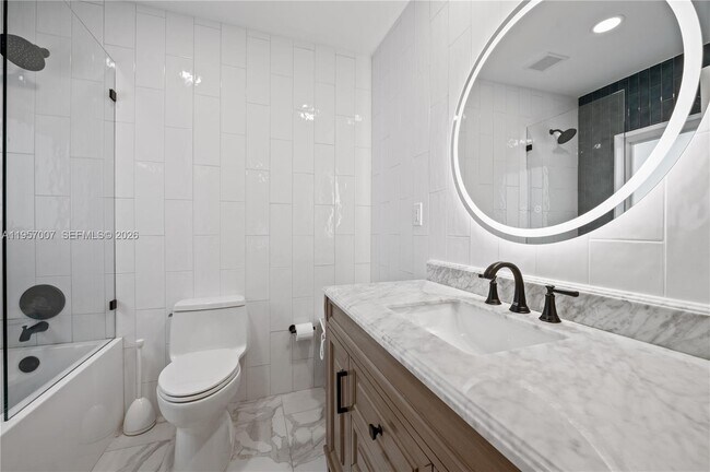 Building Photo - 4420 SW 14th St