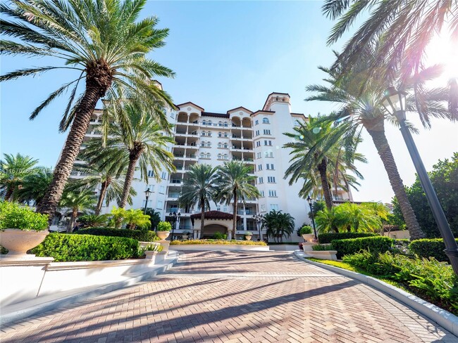 Building Photo - 7141 Fisher Island Dr