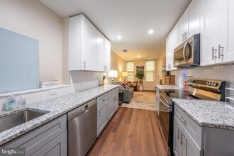 Building Photo - 2205 Emerald St