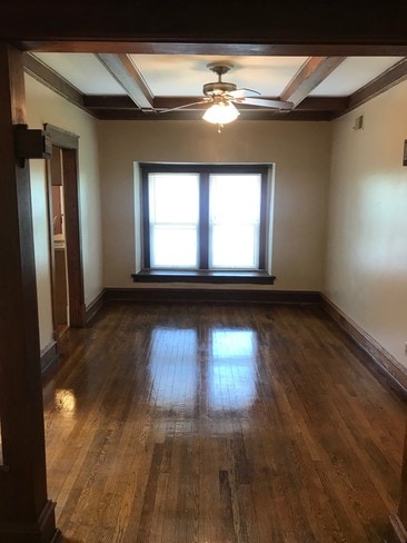 Interior Photo - Colonial