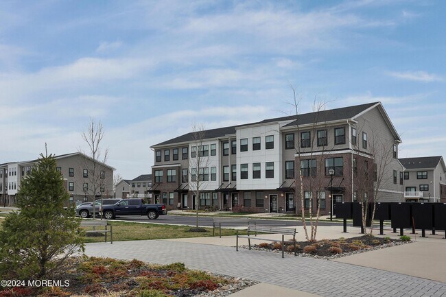 Building Photo - 50 Midway Rd S