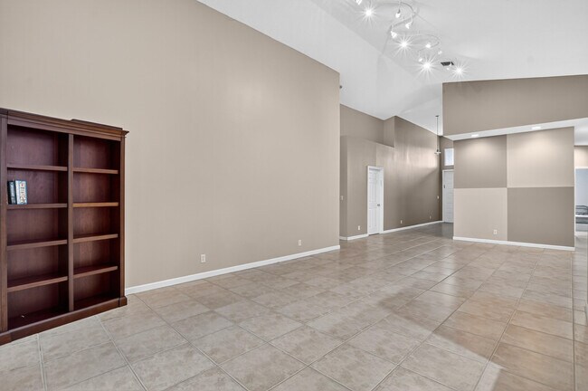 Building Photo - 3511 NW 4th Ave