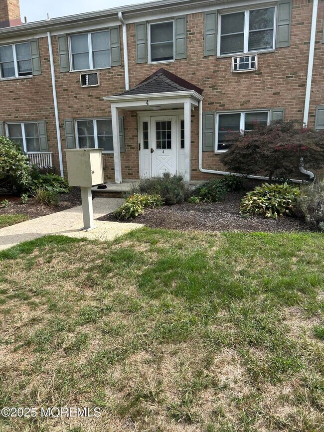 Building Photo - 4 Windsor Terrace
