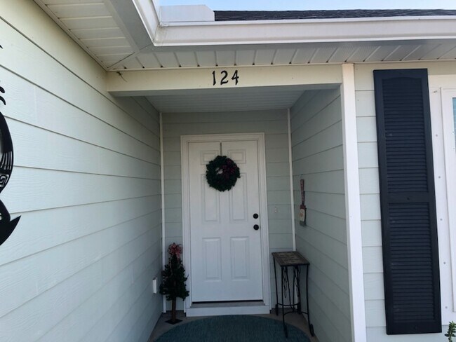 Building Photo - 124 Plantation Cir