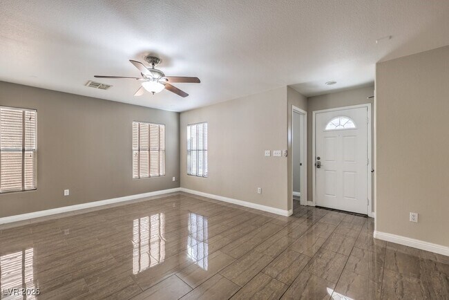 Building Photo - 7987 Delft Blue St