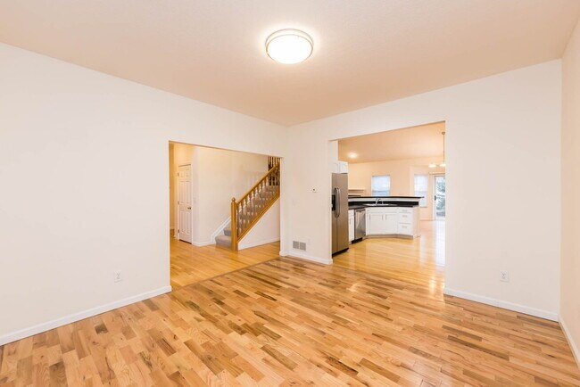 Building Photo - 6382 Morrisey Pl