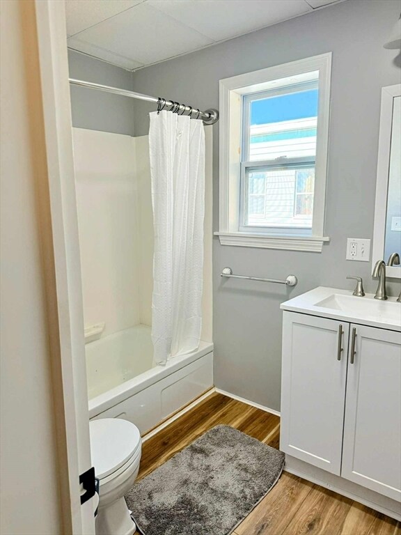 Building Photo - 250 Pine St