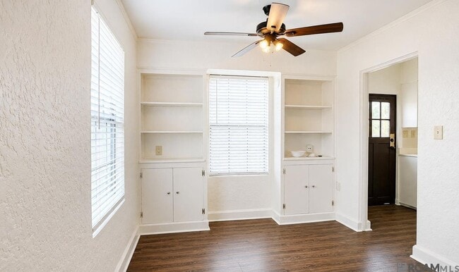 Building Photo - 2961 Greenwood Dr