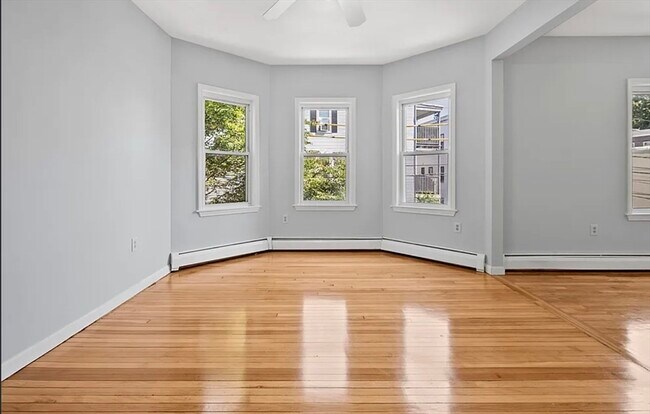 Building Photo - 61 Shurtleff St