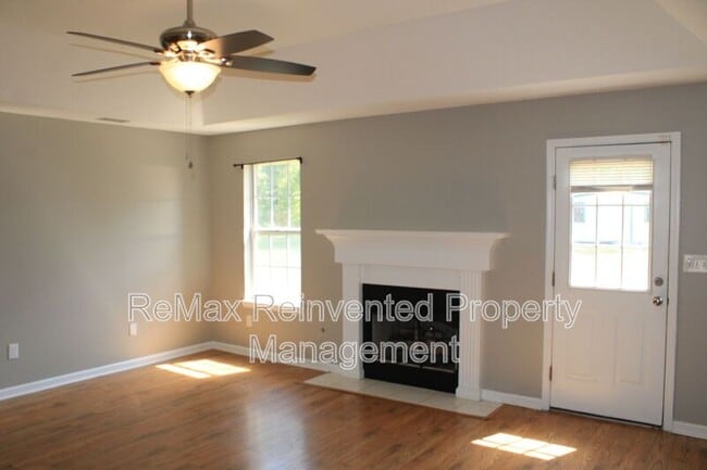 Building Photo - 2748 Davis Mill Rd