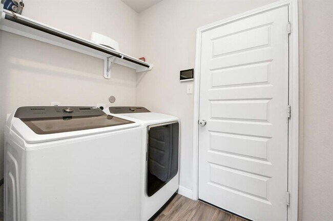 Building Photo - 5312 Cascade Ct