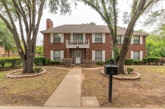 Building Photo - 504 Estate Dr