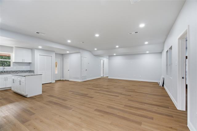 Building Photo - 500 Bent Tree Ct
