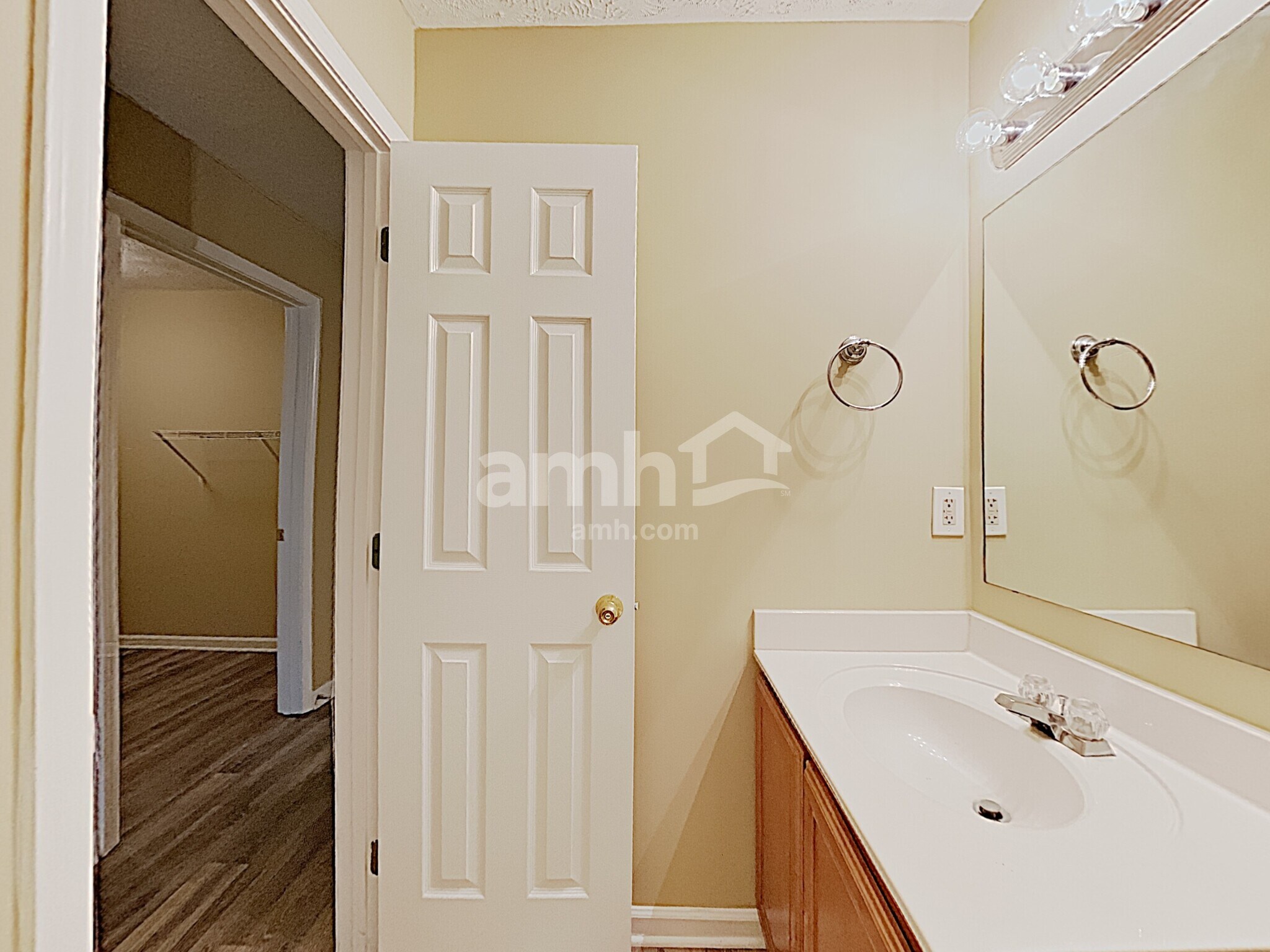 Building Photo - 1410 Dublin Ct