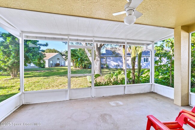 Building Photo - 960 Villa Dr