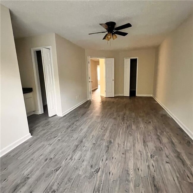 Building Photo - 3698 Sapphire Ct