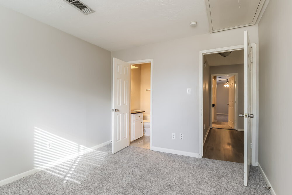 Building Photo - 11906 Swan Creek Dr