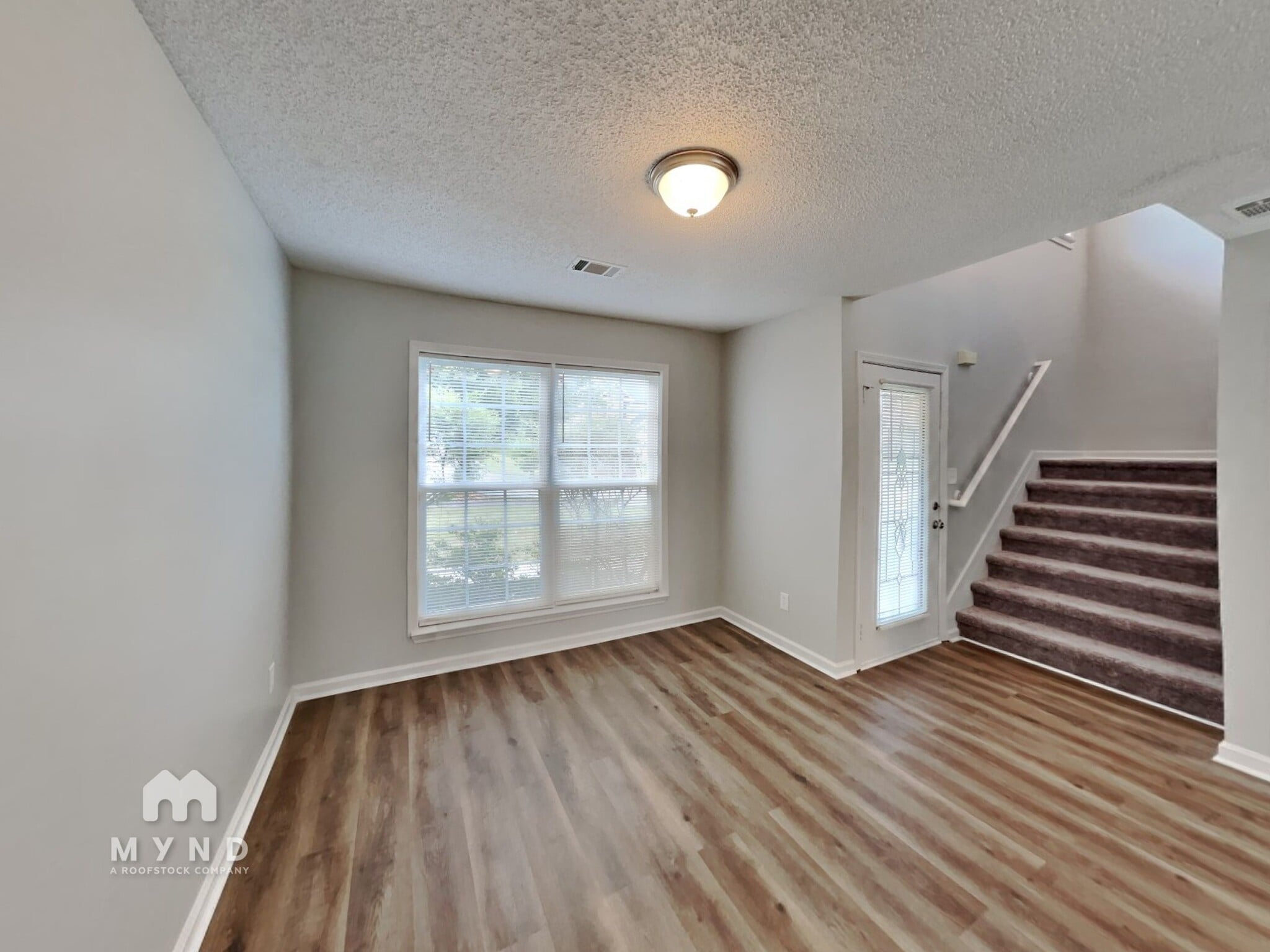 Building Photo - 5757 Village Loop