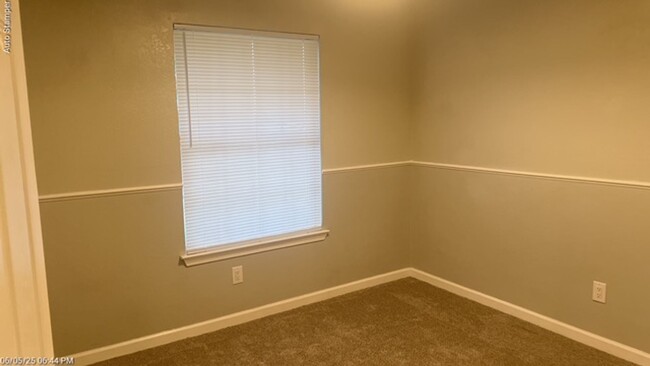 Building Photo - 3900 Glen Knoll Ct