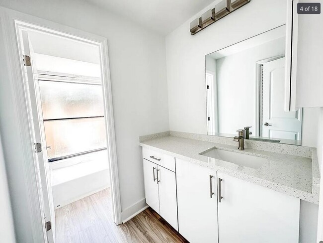 Building Photo - 3048 NW 27th Terrace