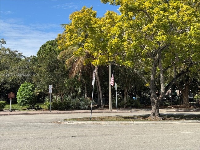 Building Photo - 51 Montilla Ave