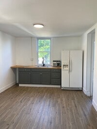 Building Photo - 882 Quinnipiac Ave