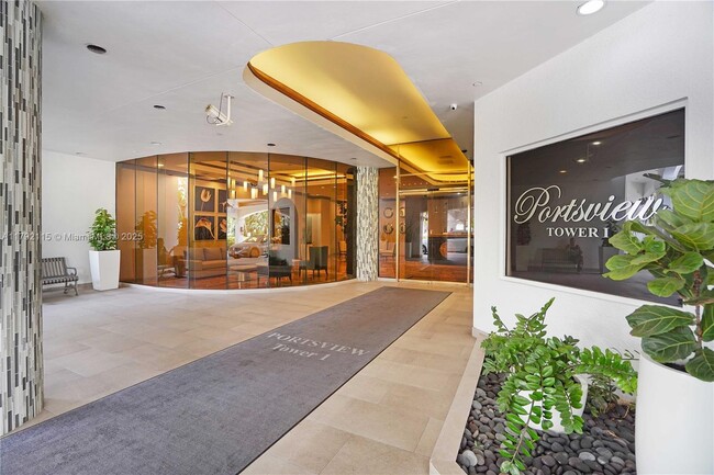 Building Photo - 3610 Yacht Club Dr
