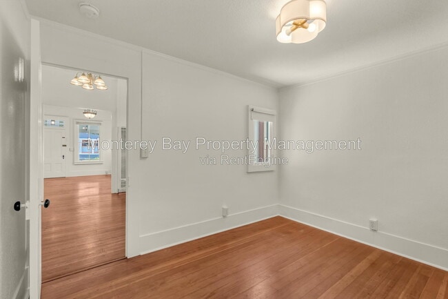 Building Photo - 140 18th St