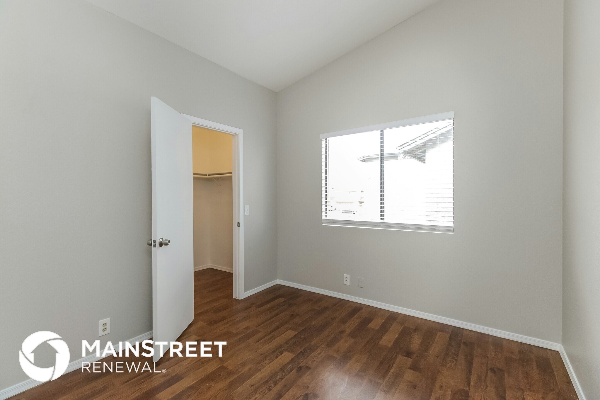 Building Photo - 4651 N 99th Dr