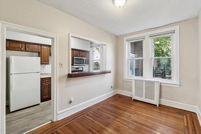 Building Photo - 3 Bedroom Home Ready for Rent!