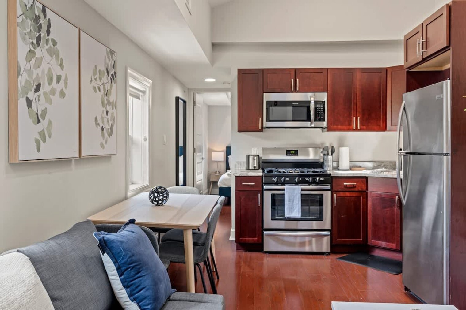 Building Photo - 606 S 2nd St