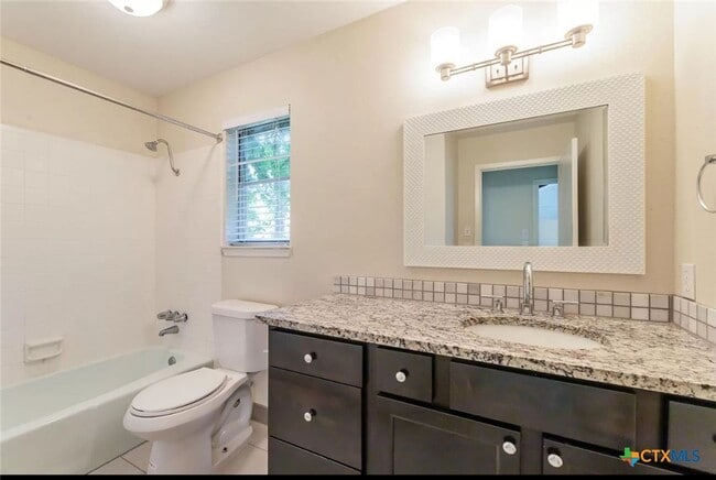 Building Photo - 4506 Walnut Rd