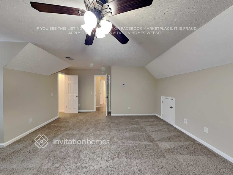 Building Photo - 405 Anita Dr