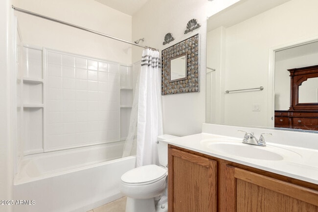 Building Photo - 252 W Blue Lagoon Dr