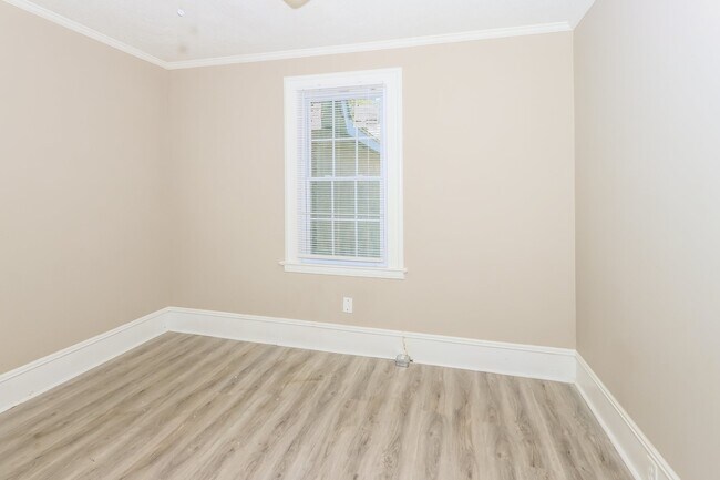 Building Photo - 1385 Patterson St