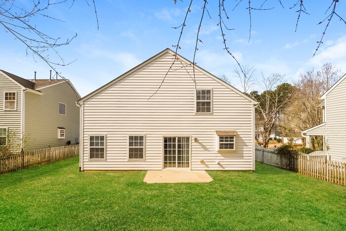 Building Photo - 106 Spring Dove Ln