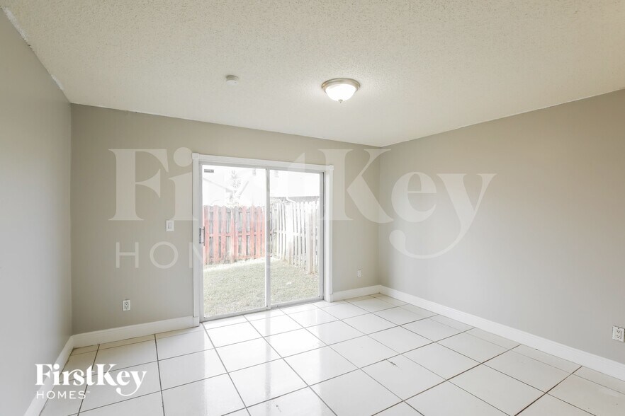 Building Photo - 25024 SW 128th Pl